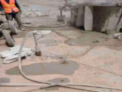 高青水泥混凝土路面板底注浆技术 路面脱空注浆整治方案